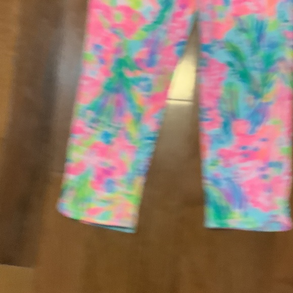 Lilly Pulitzer Vibrant‎ Pink and Blue Kids Leggings - Picture 4 of 6